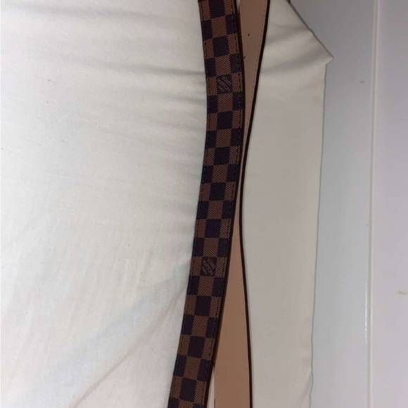 LV belt (AUTHENTIC) - Picture 4 of 13